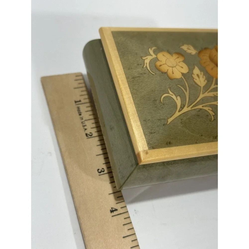 Vintage Wooden inlaid Made In Italy Footed Jewelry Music Box Romance Gorgeous